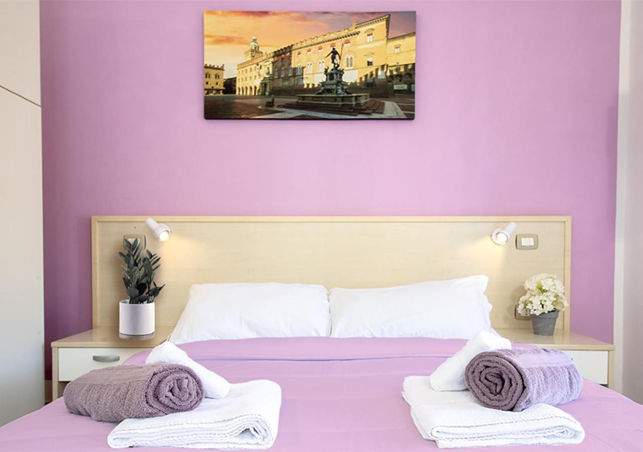 Athena Rooms - Parcheggio Privato ボローニャ エクステリア 写真