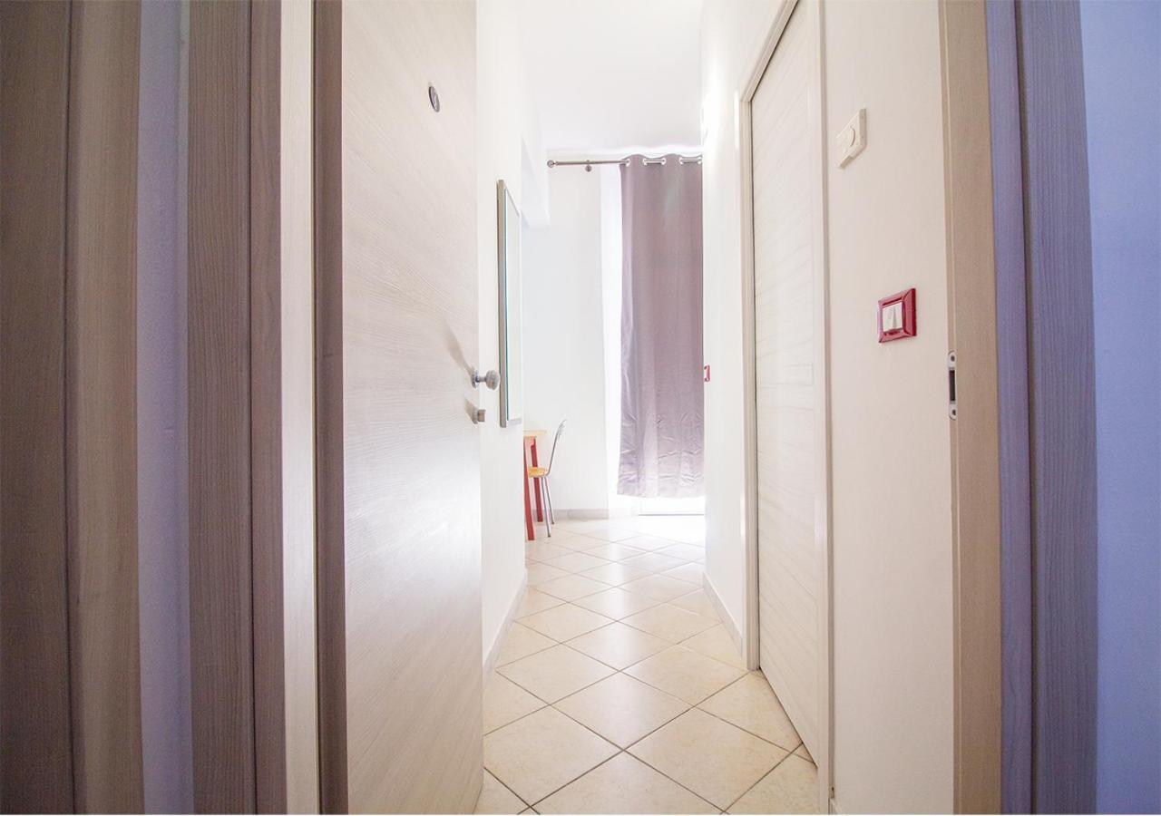 Athena Rooms - Parcheggio Privato ボローニャ エクステリア 写真